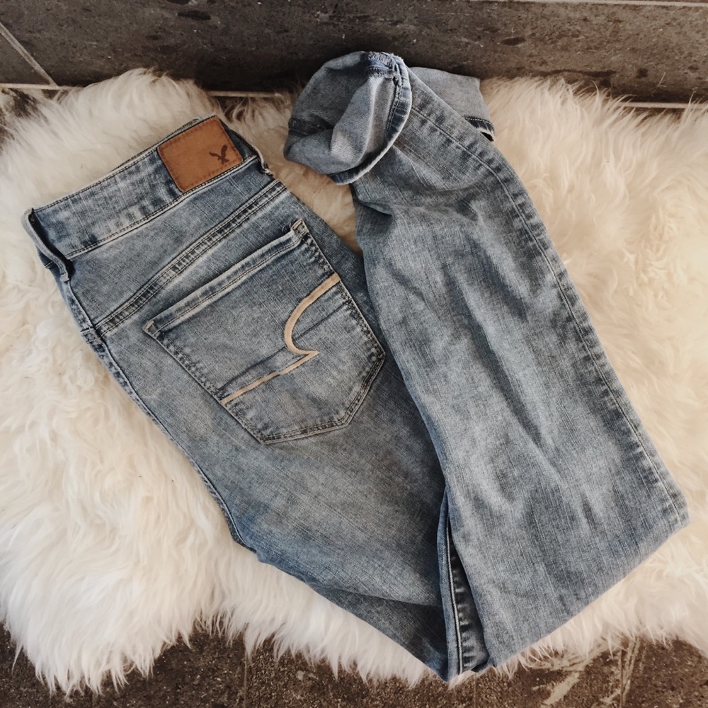 American eagle mom jeans
